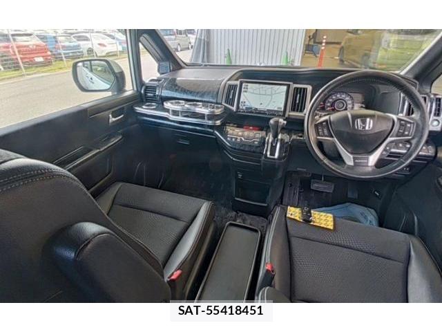 Honda e 2013-10 8550593-4