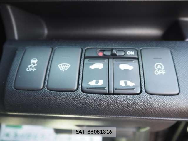 Honda e 2013-07 8551138-15