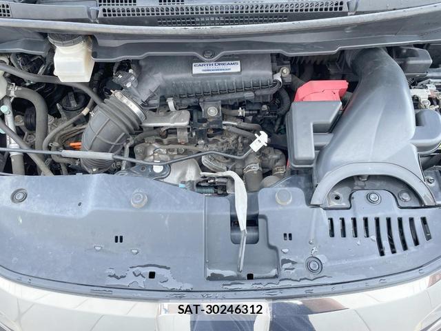 Honda e 2016-02 8551318-18