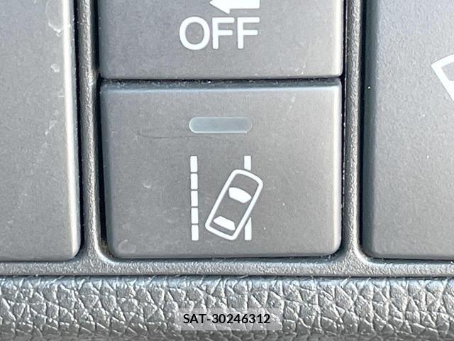 Honda e 2016-02 8551318-7