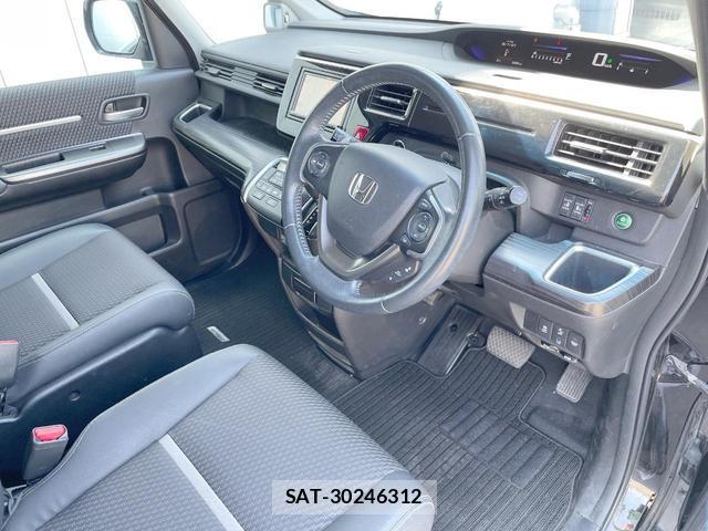 Honda e 2016-02 8551318-8