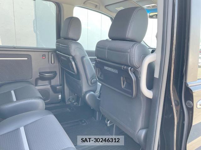 Honda e 2016-02 8551318-9