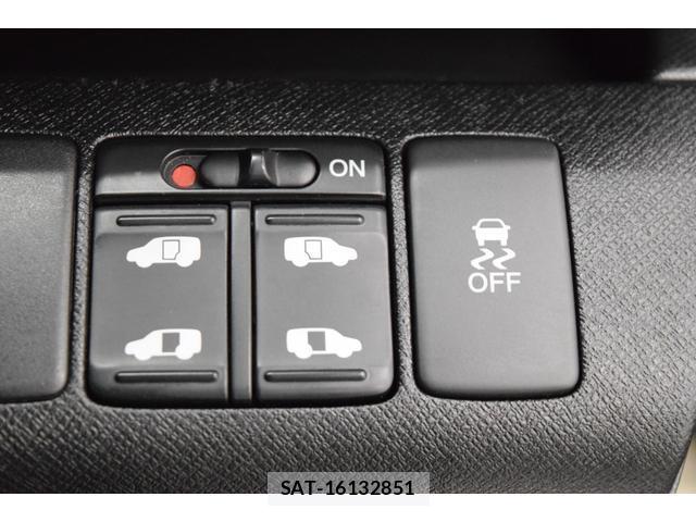 Honda e 2009-12 8551319-13