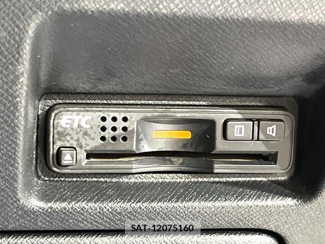 Honda e 2012-01 8551899-5
