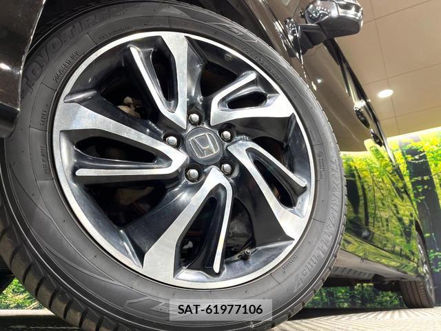 Honda e 2019-03 8551900-12