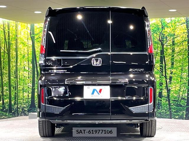 Honda e 2019-03 8551900-14