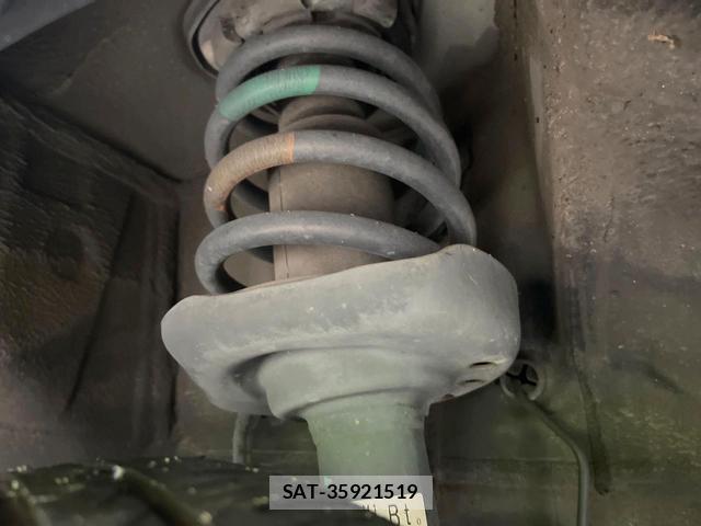 Honda e 2012-04 8552106-17