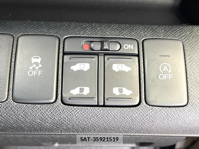 Honda e 2012-04 8552106-4