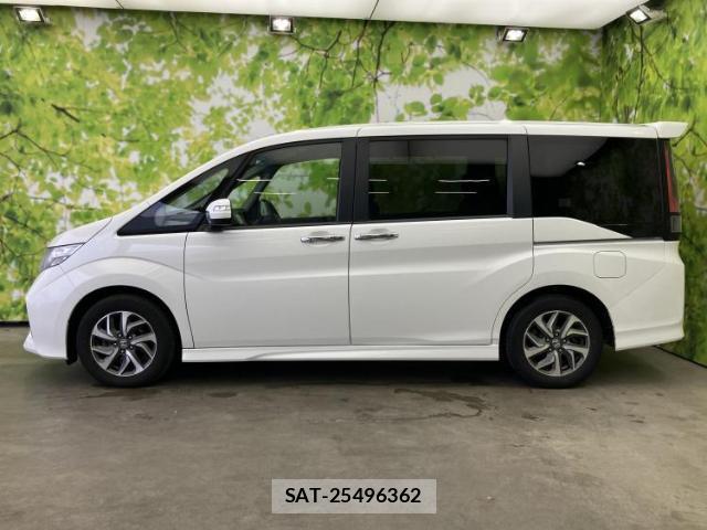 Honda e 2015-06 8552636-1