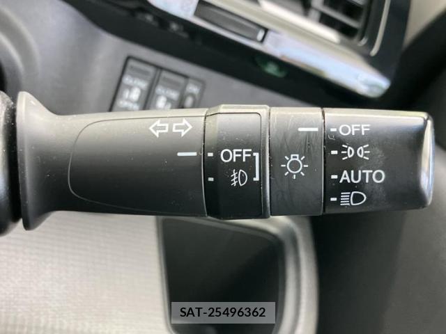 Honda e 2015-06 8552636-14