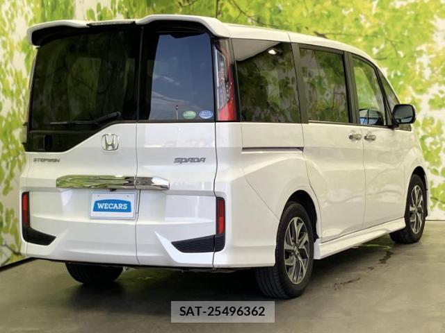 Honda e 2015-06 8552636-2