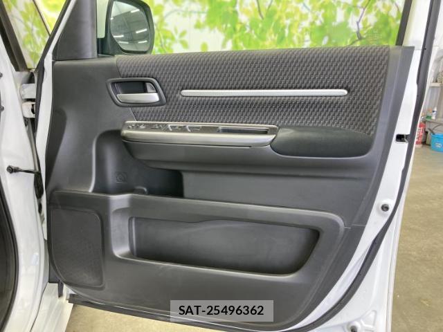 Honda e 2015-06 8552636-3