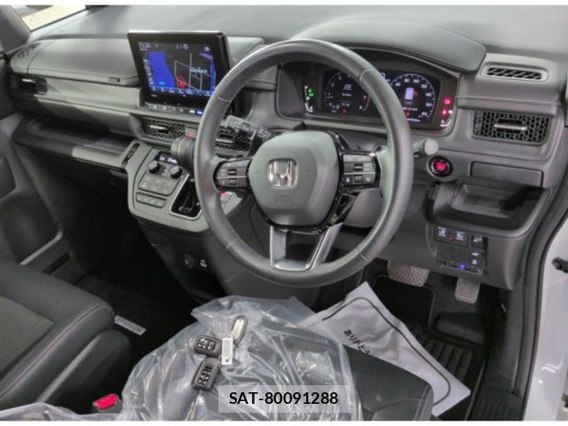 Honda e 2022-08 8548105-2