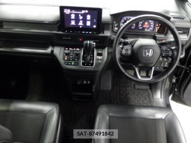 Honda e 2023-08 8548176-2