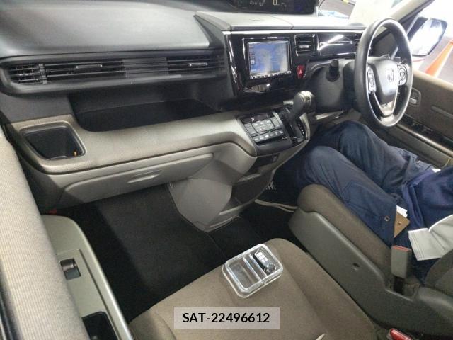 Honda e 2021-08 8548280-2