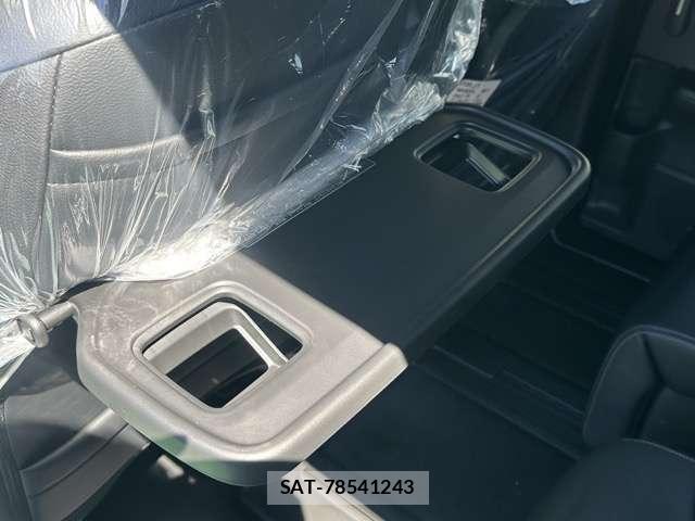 Honda e 2026-04 8549104-5