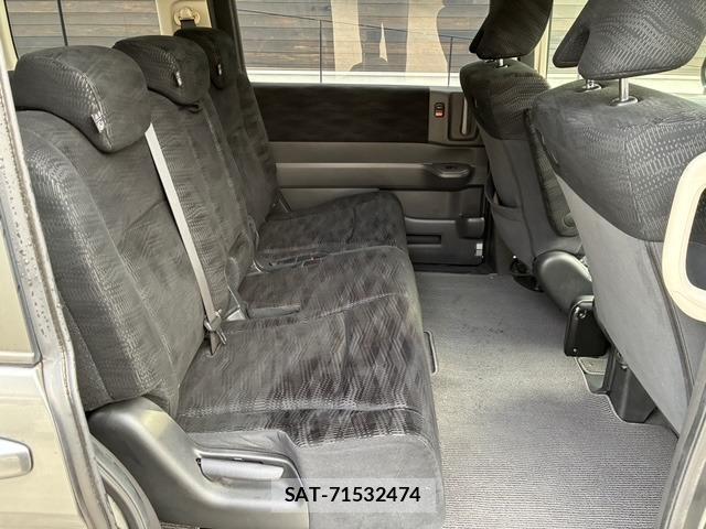 Honda e 2013-09 8549547-10