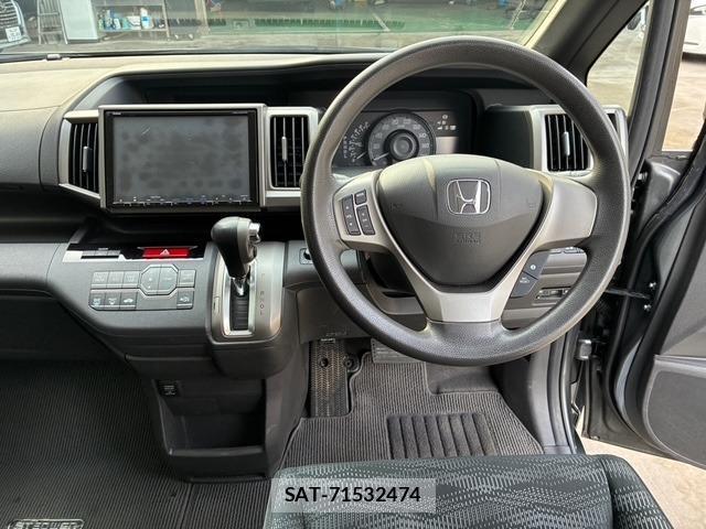 Honda e 2013-09 8549547-12