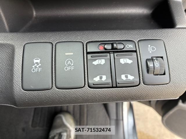 Honda e 2013-09 8549547-15