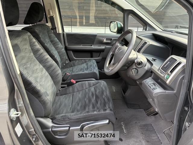 Honda e 2013-09 8549547-9