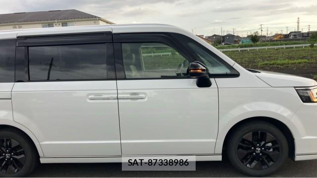 Honda e 2024-08 8550323-3