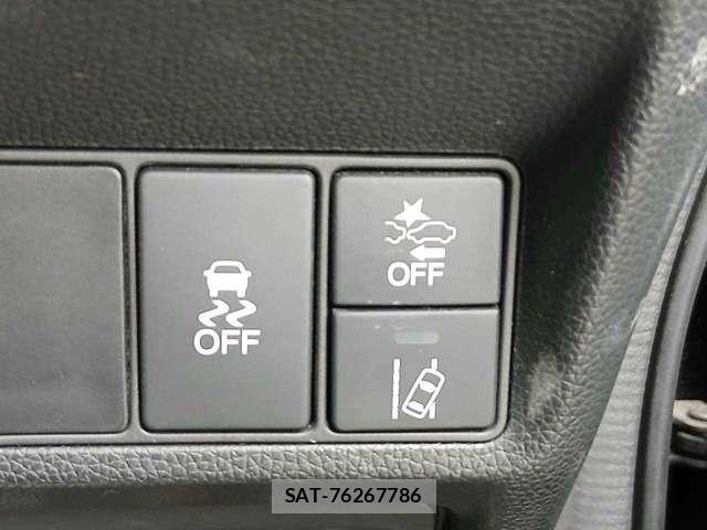 Honda e 2015-11 8551086-18