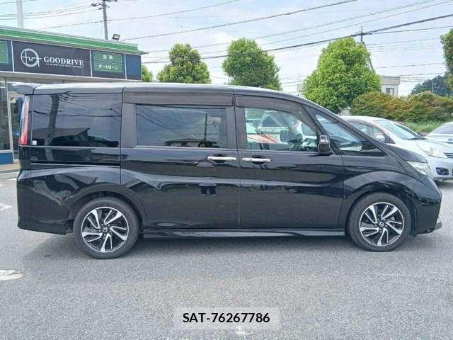 Honda e 2015-11 8551086-2
