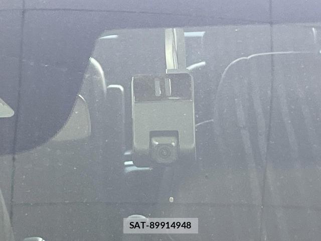 Honda e 2023-10 8551095-4