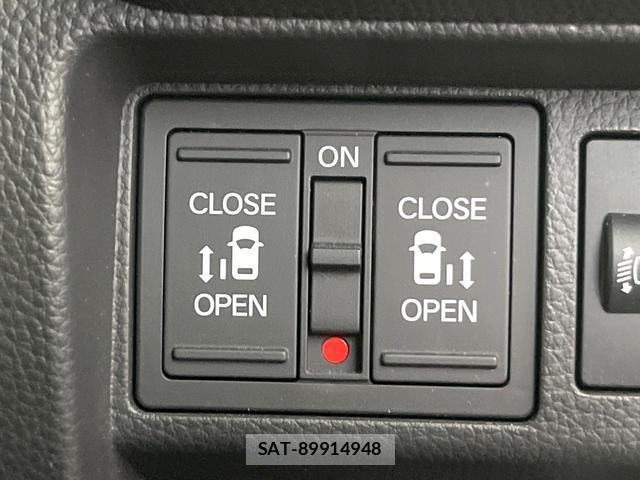 Honda e 2023-10 8551095-5