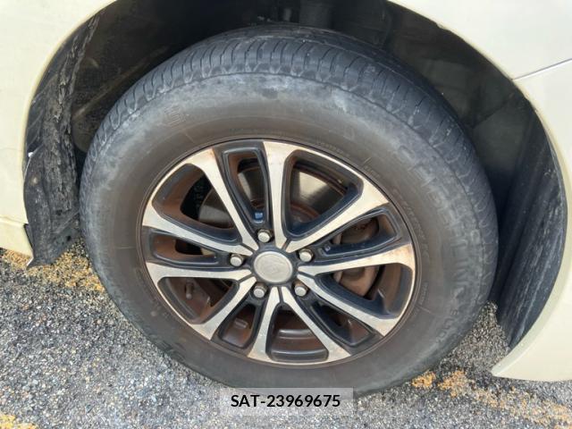 Honda e 2010-01 8551155-13