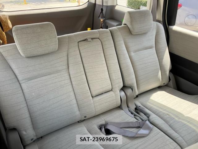 Honda e 2010-01 8551155-15