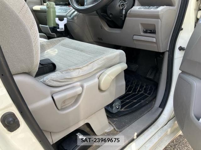 Honda e 2010-01 8551155-16