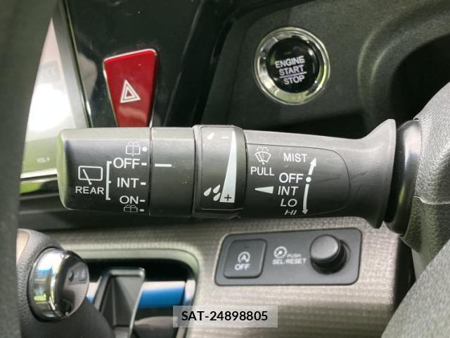 Honda e 2017-08 8552459-15