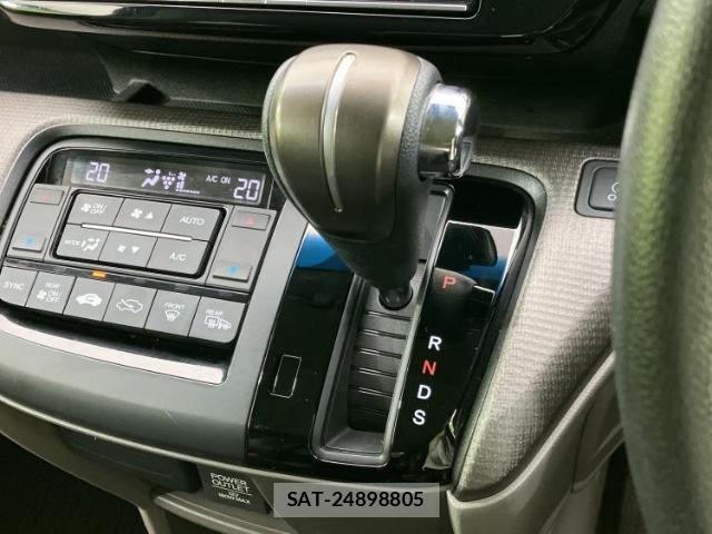 Honda e 2017-08 8552459-17