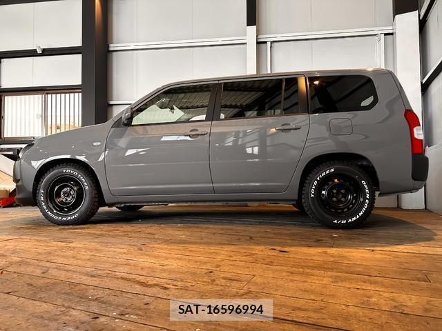 Toyota SUCCEED 2017-06 8550940-11