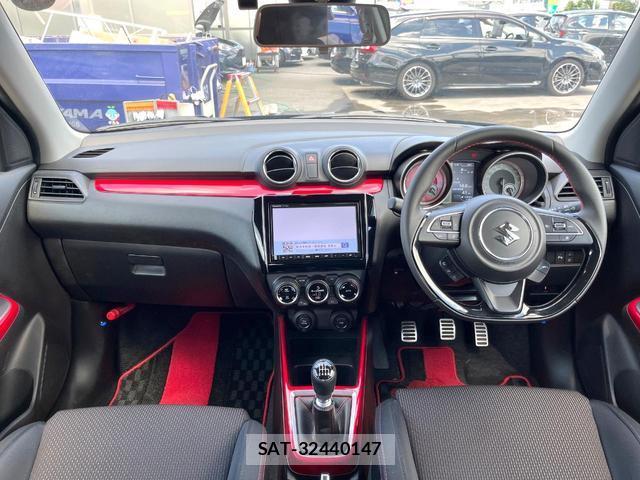 Suzuki SWIFT 2024-03 8549538-1