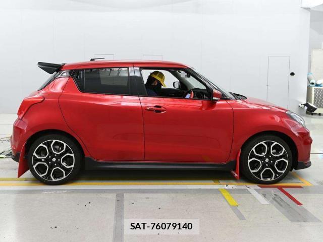 Suzuki SWIFT 2024-09 8551970-7