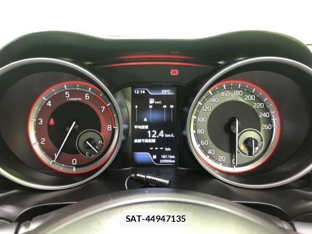 Suzuki SWIFT 2023-12 8552260-11