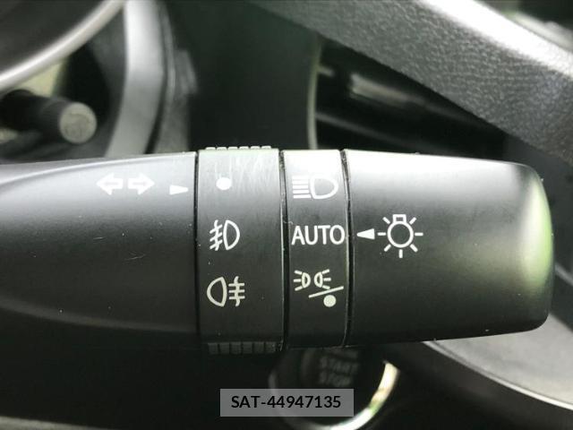 Suzuki SWIFT 2023-12 8552260-13