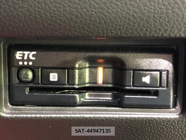 Suzuki SWIFT 2023-12 8552260-16
