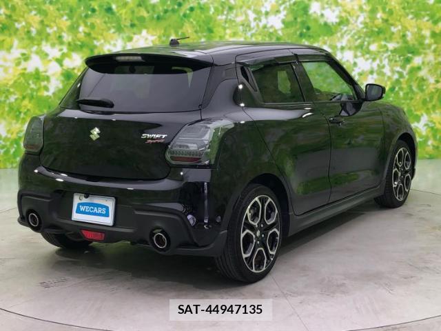 Suzuki SWIFT 2023-12 8552260-2