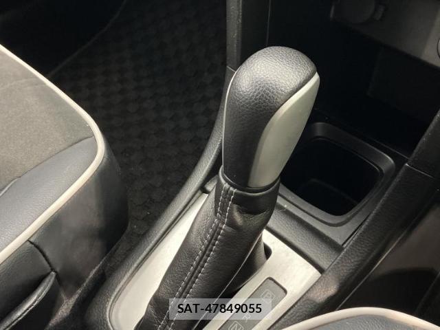 Suzuki SWIFT 2015-06 8552685-16