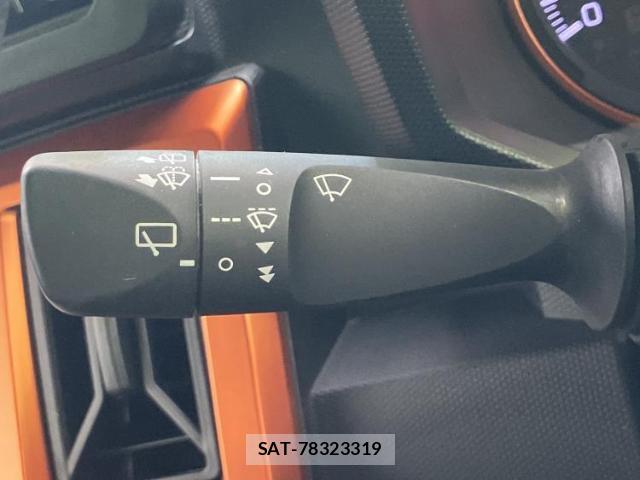 Daihatsu TAFT 2021-12 8552315-16