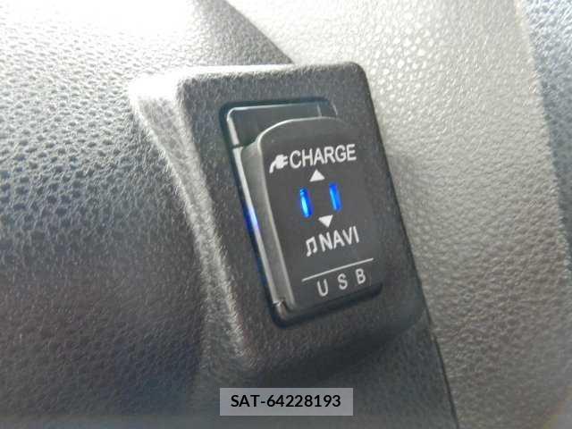 Daihatsu TANTO 2022-04 8545568-11