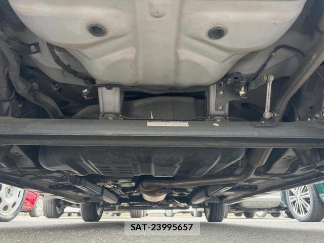 Daihatsu TANTO 2013-11 8545618-17