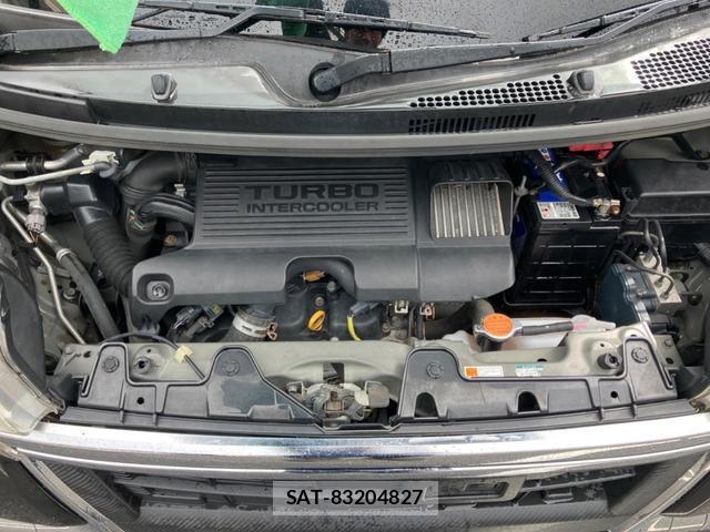 Daihatsu TANTO 2015-12 8546905-17
