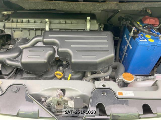 Daihatsu TANTO 2017-11 8547698-17