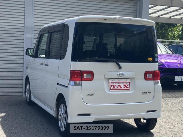 Daihatsu TANTO 2013-08 8547982-16