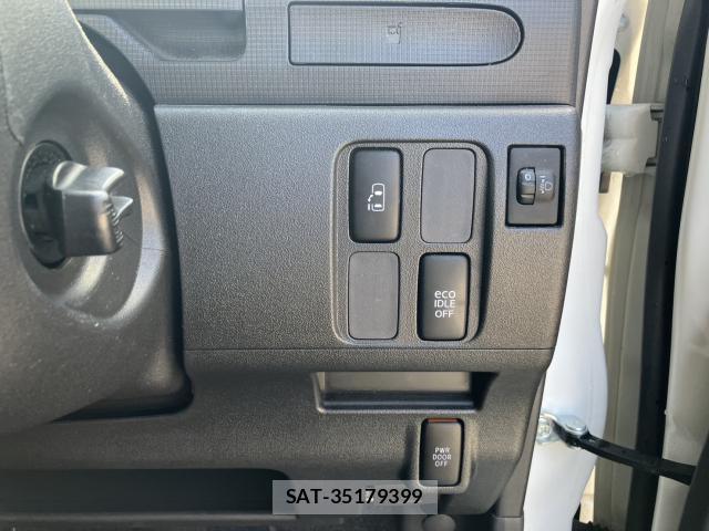 Daihatsu TANTO 2013-08 8547982-9