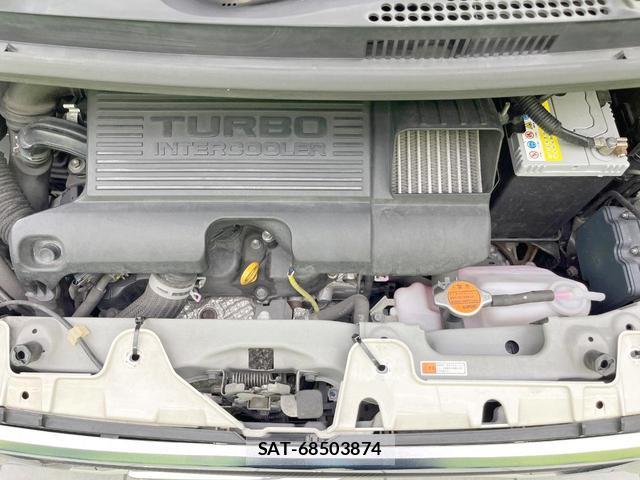 Daihatsu TANTO 2017-07 8549702-16